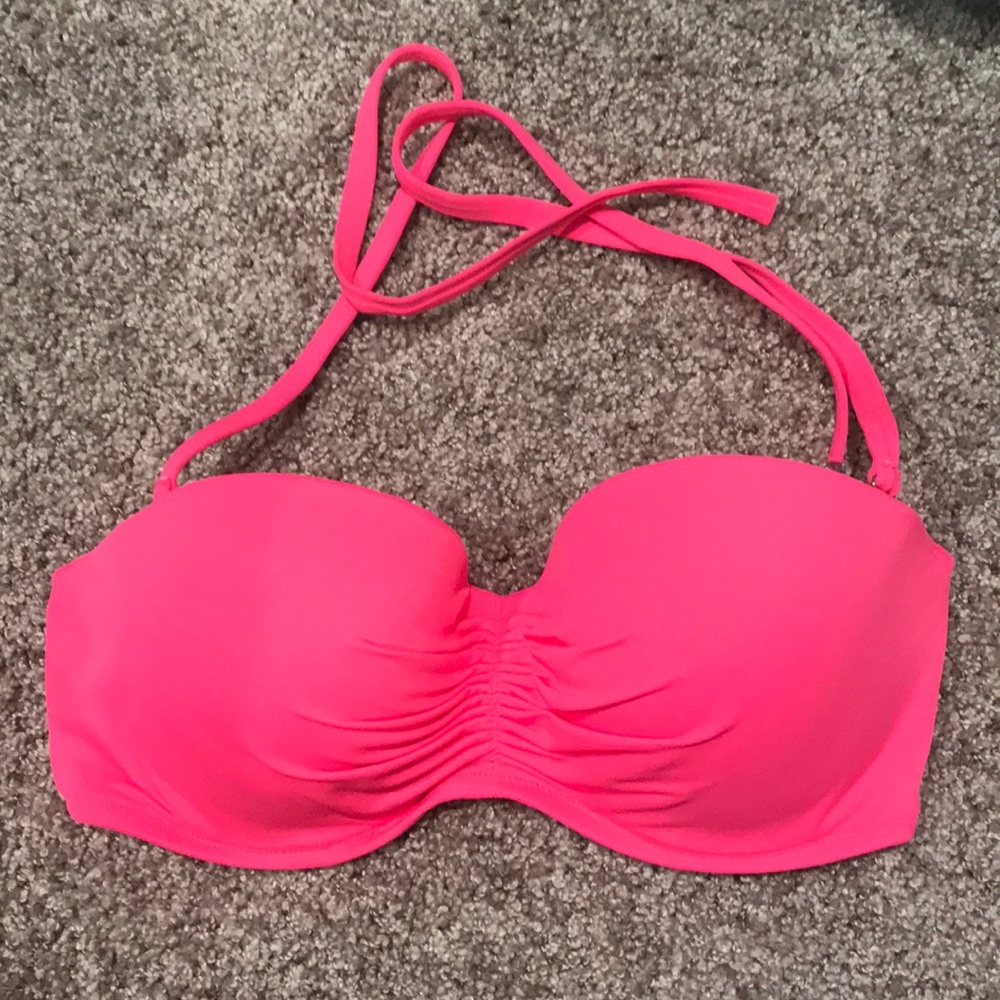Hot pink Victoria’s Secret bikini top!